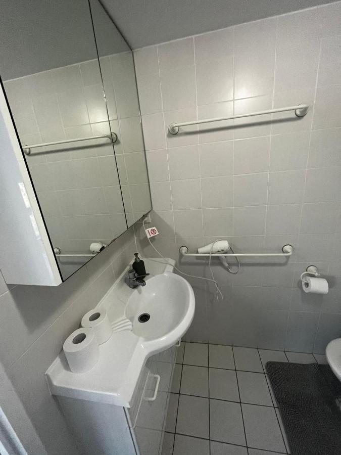 Private Room With Ensuite In The Cbd Canberra Eksteriør bilde